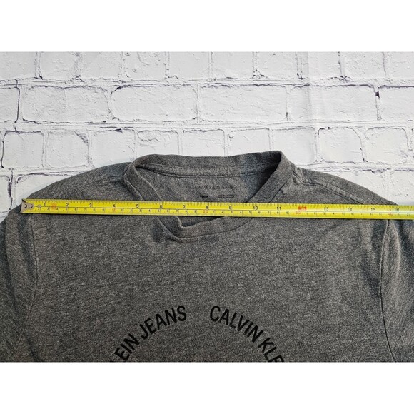 Calvin Klein Jeans Men’s Gray T-Shirt XS Logo Circle Graphic Cotton Blend - Picture 3 of 11